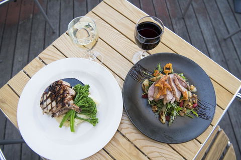 Banjo Paterson Inn - QLD Tourism 34