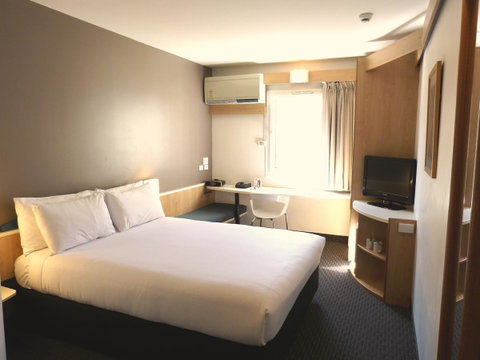 Ibis Thornleigh - QLD Tourism 25
