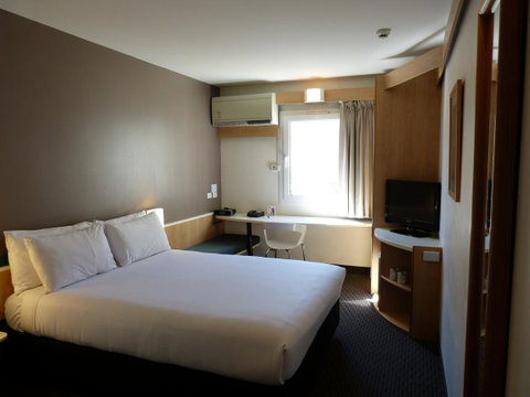 Ibis Thornleigh - QLD Tourism 3