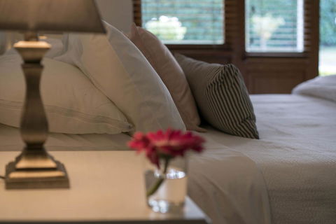 Thistle Hill Guesthouse - Walk To Many Wineries And Restaurants - Queensland Tourism 40
