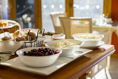 Thistle Hill Guesthouse - Walk To Many Wineries And Restaurants - Queensland Tourism 15
