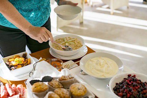 Thistle Hill Guesthouse - Walk To Many Wineries And Restaurants - Queensland Tourism 11
