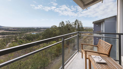 Oaks Cypress Lakes Resort - QLD Tourism 19