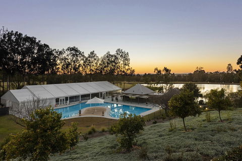 Oaks Cypress Lakes Resort - QLD Tourism 31