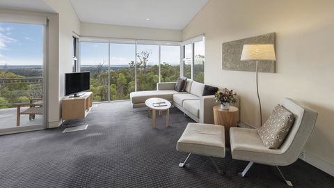 Oaks Cypress Lakes Resort - QLD Tourism 2