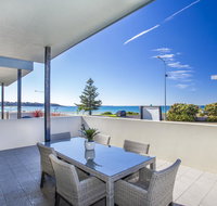 Beachfront Apartment Unit 2 - QLD Tourism