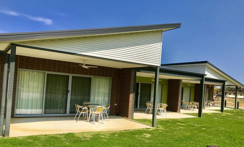 Comfort Suites Clubarham Golf Resort - QLD Tourism 12