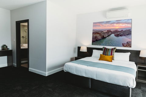 Coniston Hotel Wollongong - Queensland Tourism 2