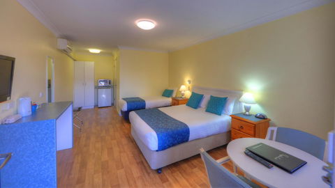 Pelican Motor Inn - QLD Tourism 5