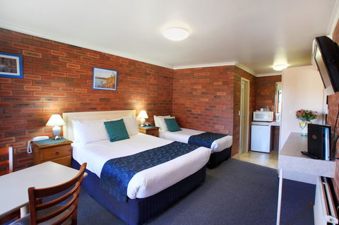 Pelican Motor Inn - QLD Tourism 44
