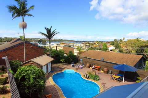 Pelican Motor Inn - QLD Tourism 21