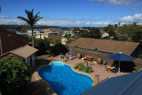 Pelican Motor Inn - QLD Tourism 11