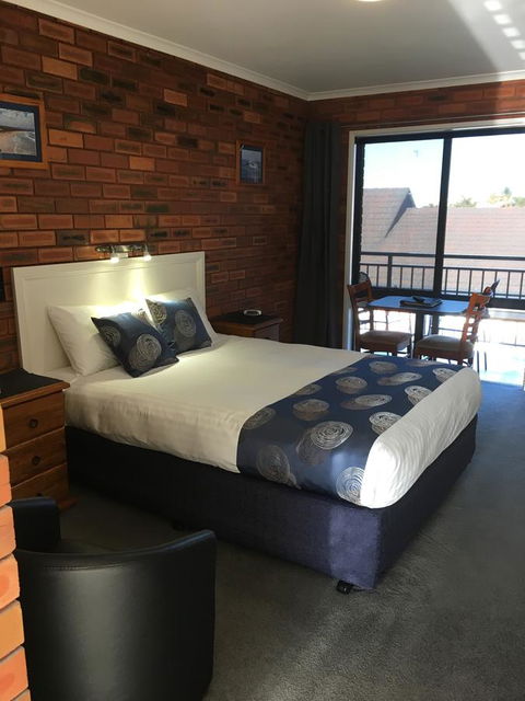 Pelican Motor Inn - QLD Tourism 19