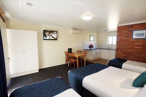 Pelican Motor Inn - QLD Tourism 38