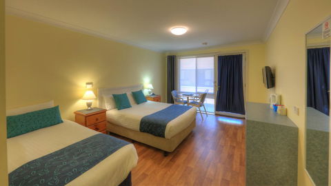 Pelican Motor Inn - QLD Tourism 20