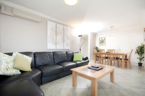 Sails Apartments - QLD Tourism 19
