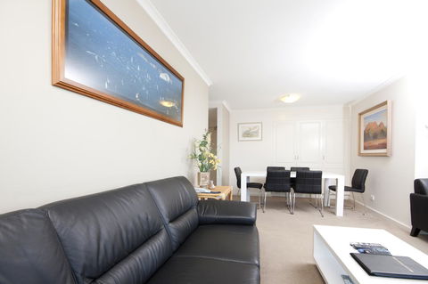 Sails Apartments - QLD Tourism 14