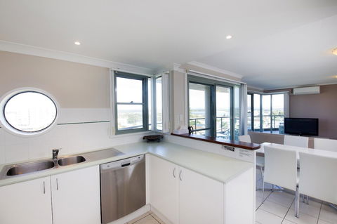 Sails Apartments - QLD Tourism 2
