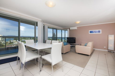 Sails Apartments - QLD Tourism 4