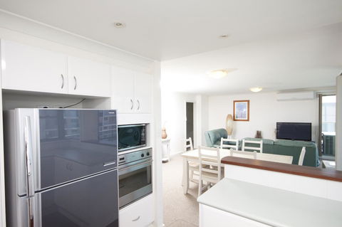 Sails Apartments - QLD Tourism 17