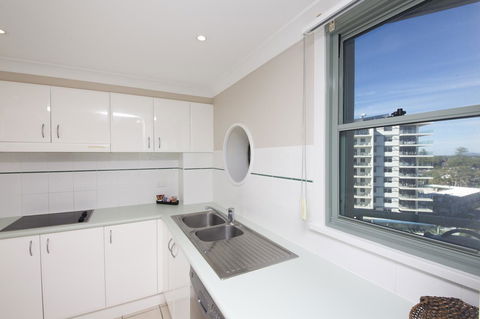 Sails Apartments - QLD Tourism 7