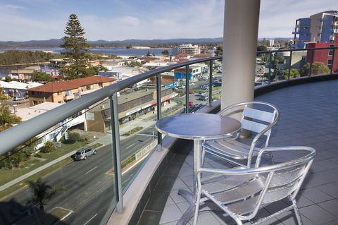 Sails Apartments - QLD Tourism 9