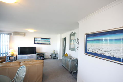 Sails Apartments - QLD Tourism 23