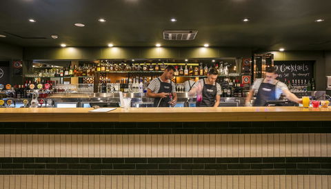 Nightcap At Caringbah Hotel - Queensland Tourism 7