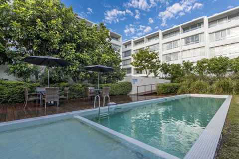Oaks Nelson Bay Lure Suites - QLD Tourism 10