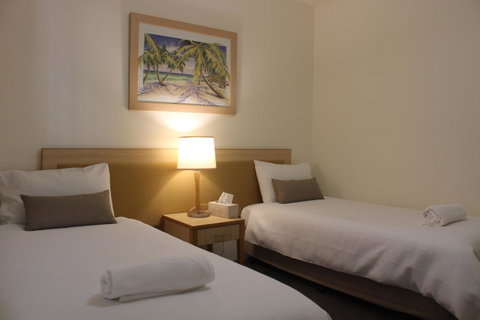 The Boathouse Resort Luxury Apartments - QLD Tourism 3