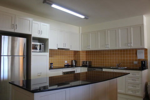 The Boathouse Resort Luxury Apartments - QLD Tourism 12