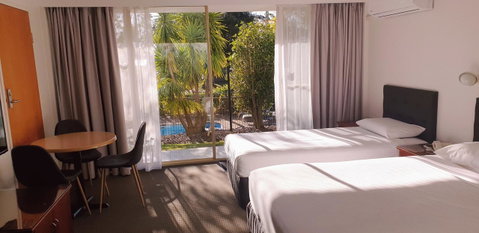 Marina Resort - QLD Tourism 18