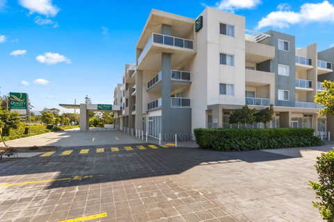 Quality Suites Pioneer Sands - QLD Tourism 8