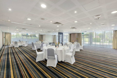 Quality Suites Pioneer Sands - QLD Tourism 13