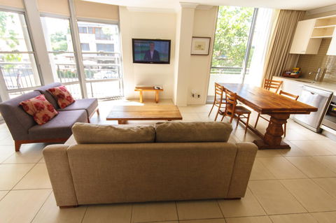 Byron Bay Hotel And Apartments - Queensland Tourism 12