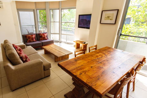 Byron Bay Hotel And Apartments - Queensland Tourism 11