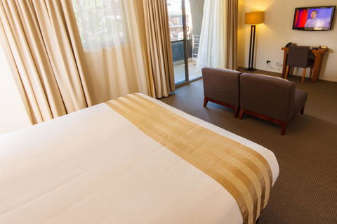 Byron Bay Hotel And Apartments - Queensland Tourism 8
