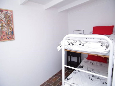 Jupiter, 3 Scott Street - QLD Tourism 4