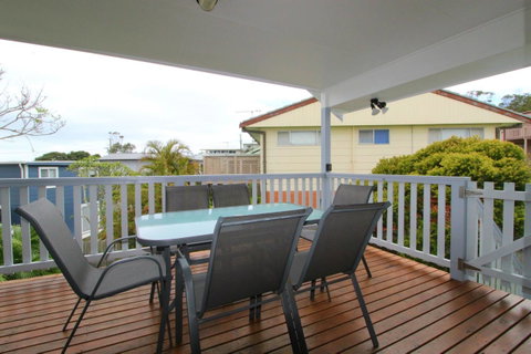 Anglesea, 17 Hodgson Street - QLD Tourism 5