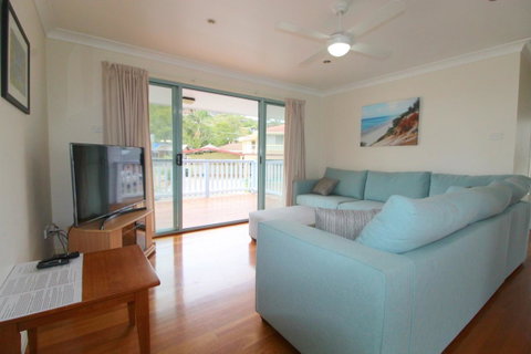 Anglesea, 17 Hodgson Street - QLD Tourism 2