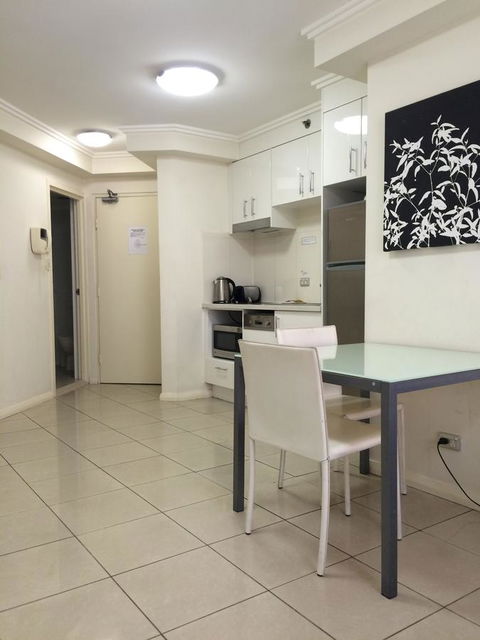 Fiori Apartments - Queensland Tourism 8