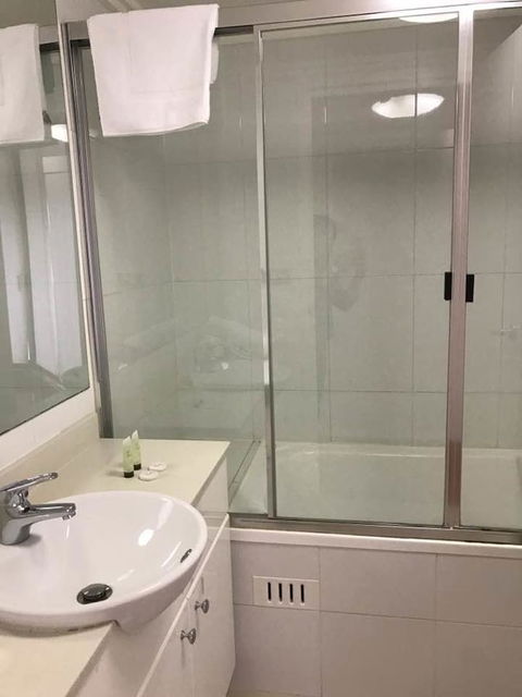 Fiori Apartments - Queensland Tourism 16