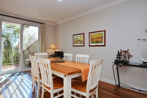 Villa 3br Chianti Villa Located Within Cypress Lakes Resort - Queensland Tourism 3