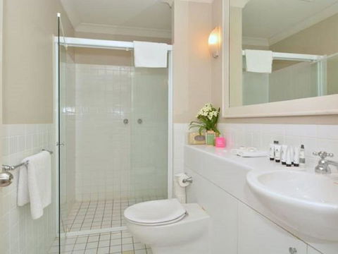 Villa 3br Chianti Villa Located Within Cypress Lakes Resort - Queensland Tourism 13