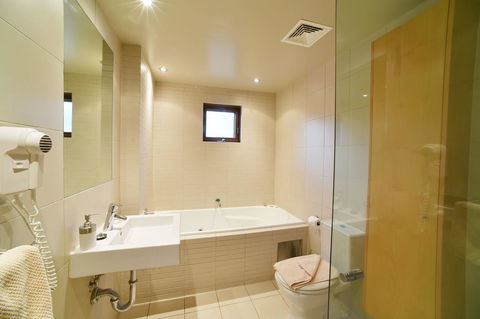 Snowstream 4 - QLD Tourism 6