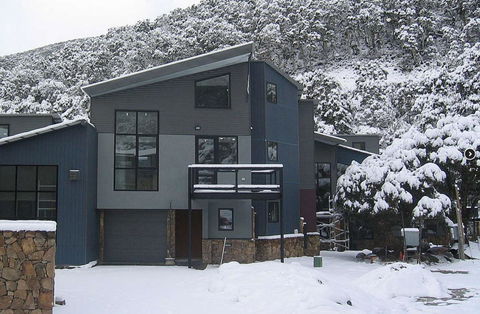 Snowstream 4 - QLD Tourism 0