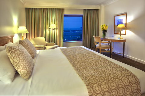 Stamford Plaza Sydney Airport Hotel & Conference Centre - Queensland Tourism 6