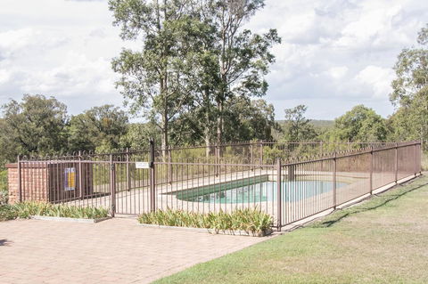 Ironstone Estate Lovedale - QLD Tourism 3