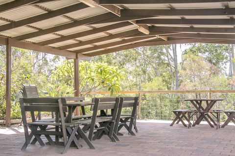 Ironstone Estate Lovedale - QLD Tourism 7