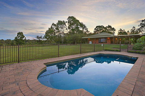 Ironstone Estate Lovedale - QLD Tourism 0